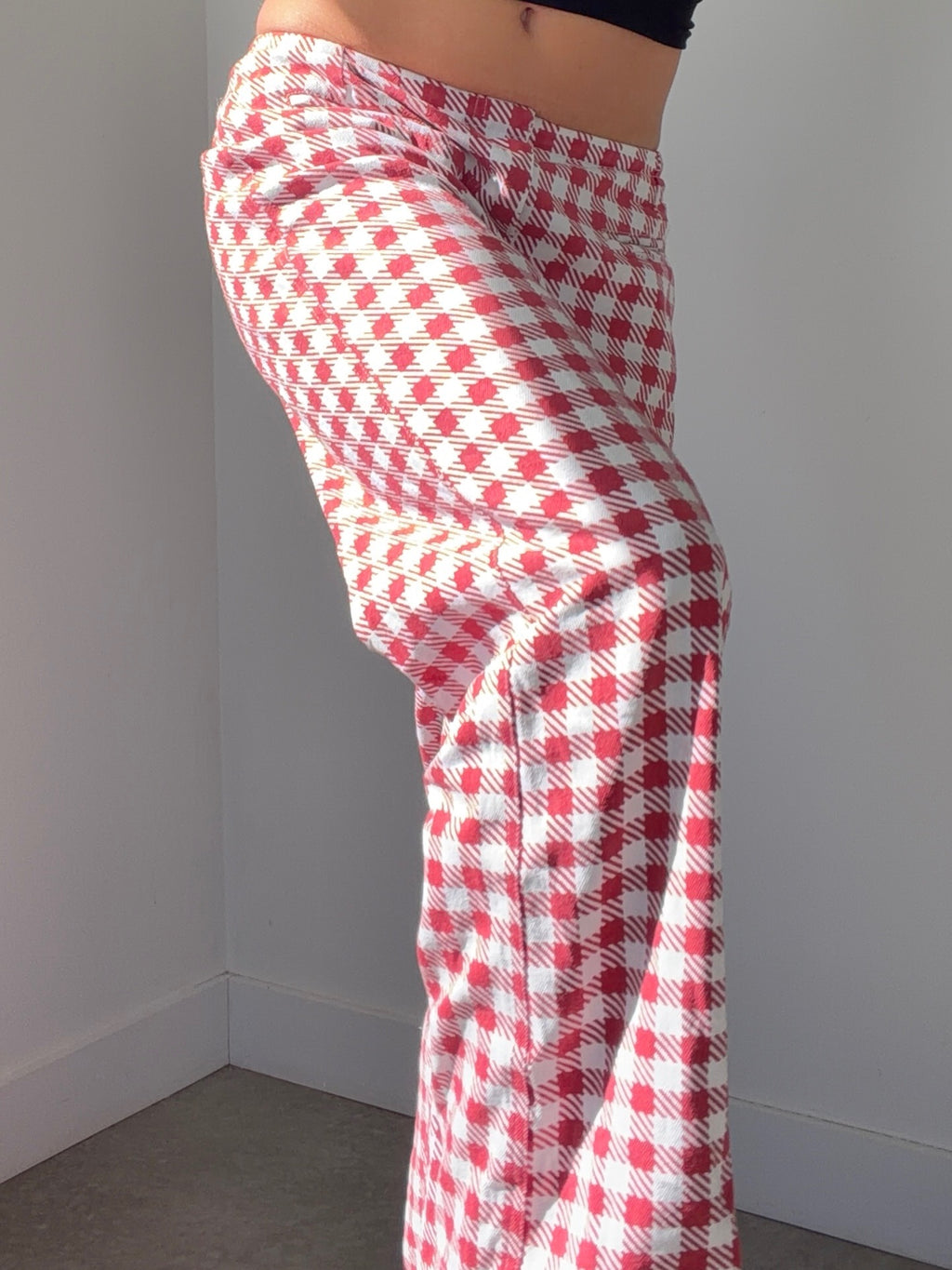 emma mulholland on holiday pants