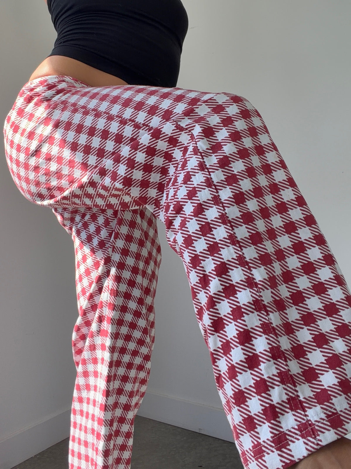 emma mulholland on holiday pants