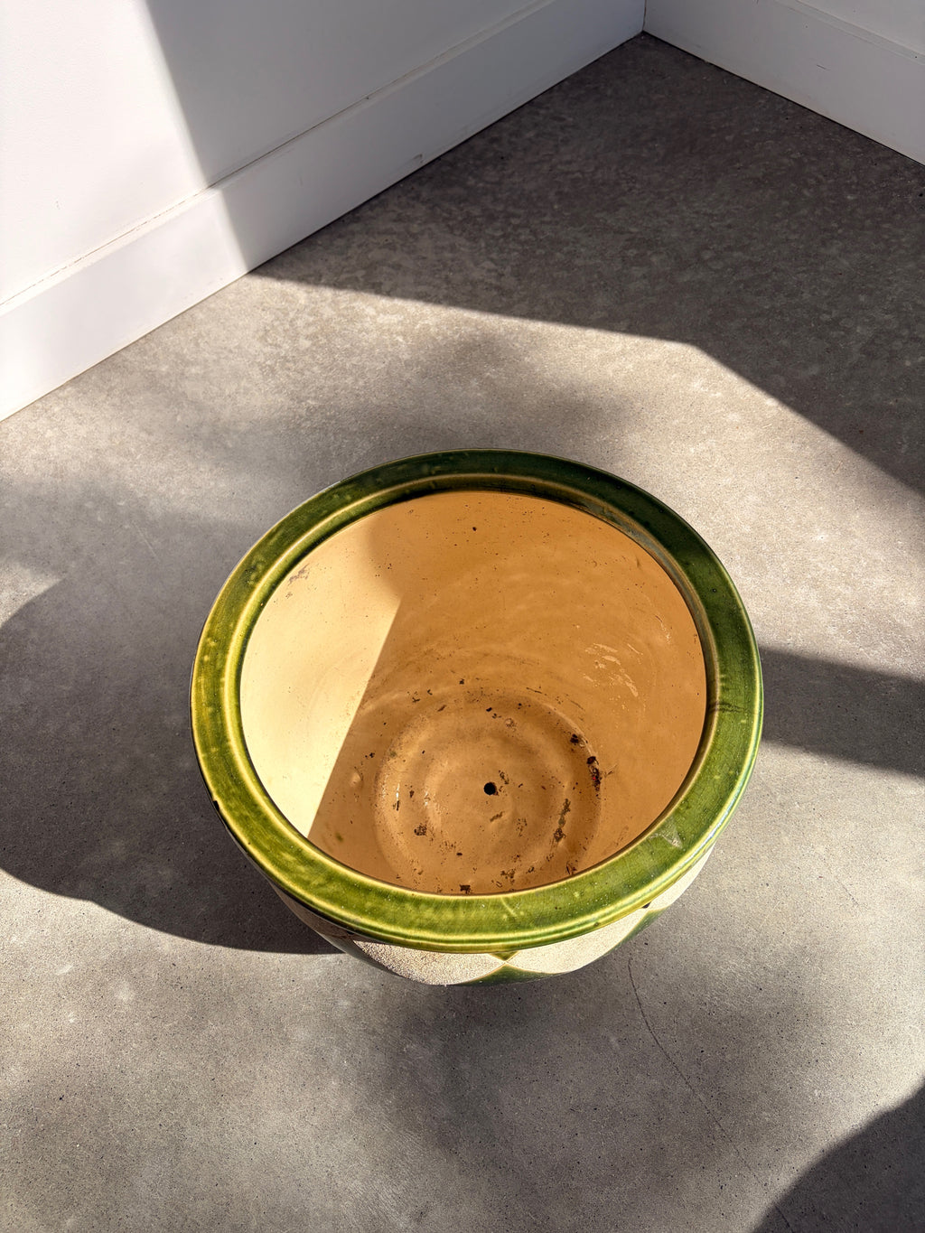 harlequin ceramic pot