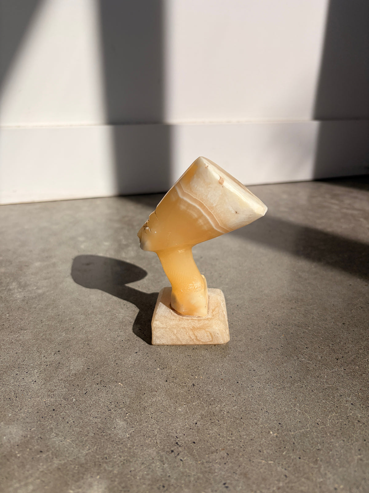 Vintage Onyx Nefertiti Bust - side profile view